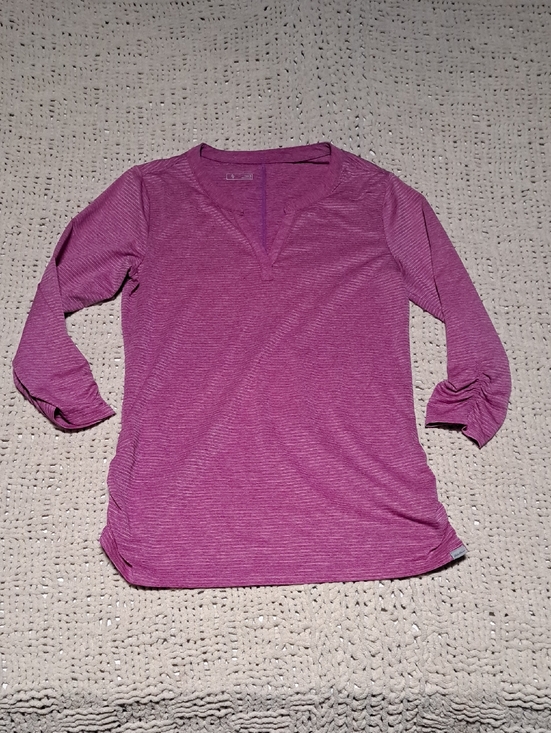 Eddie Bauer Tops - Eddie Bauer Heathered Magenta Long Sleeve V‑Neck Top